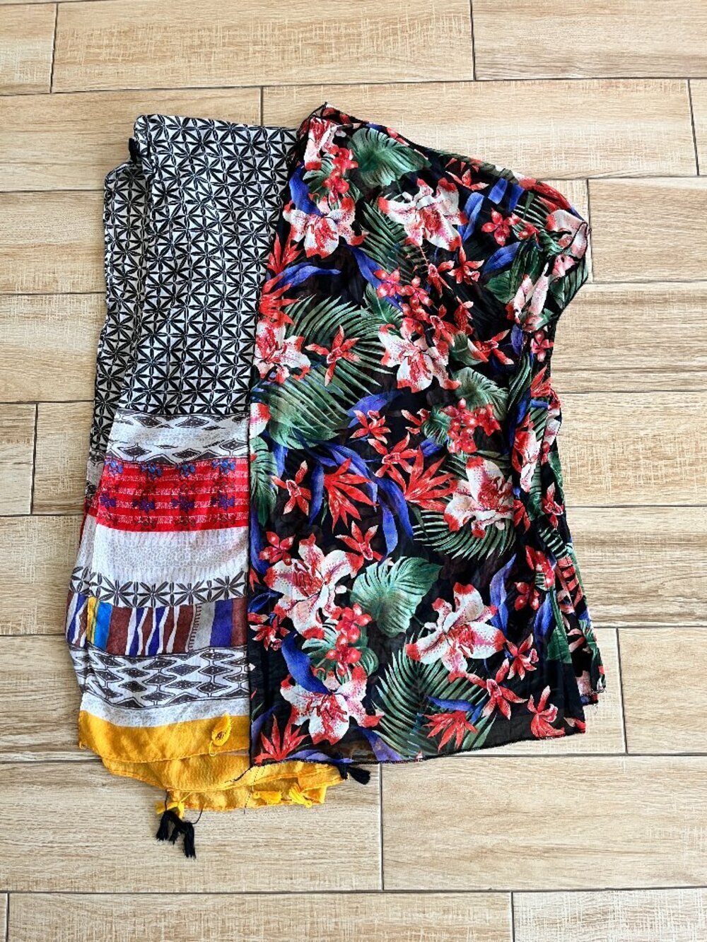 Womens Bundle of 2 Kimonos - OS